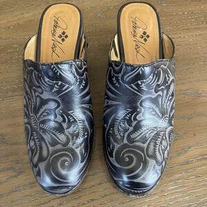 Patricia Nash Tooled Floral Mules Womens 7.5 Gray Black Leather Slide Heeled
